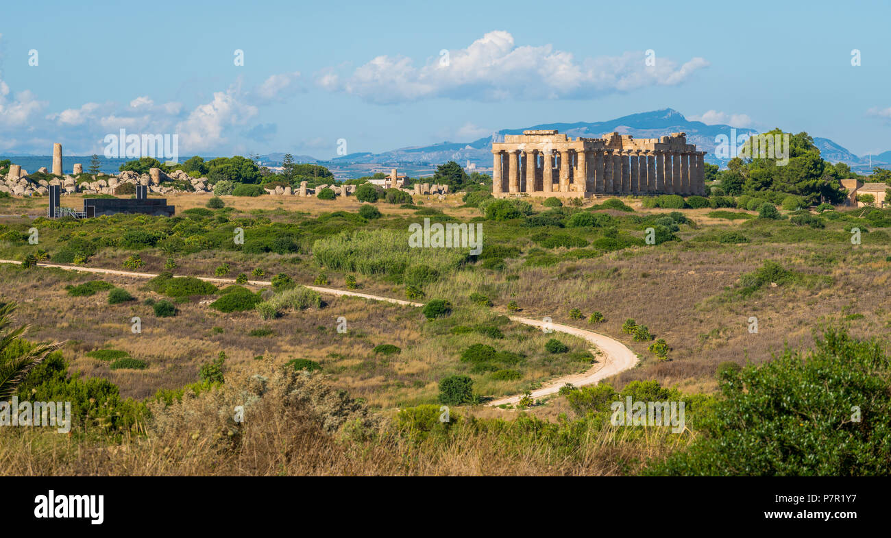 Sicily greek ruins hi-res stock photography and images - Alamy
