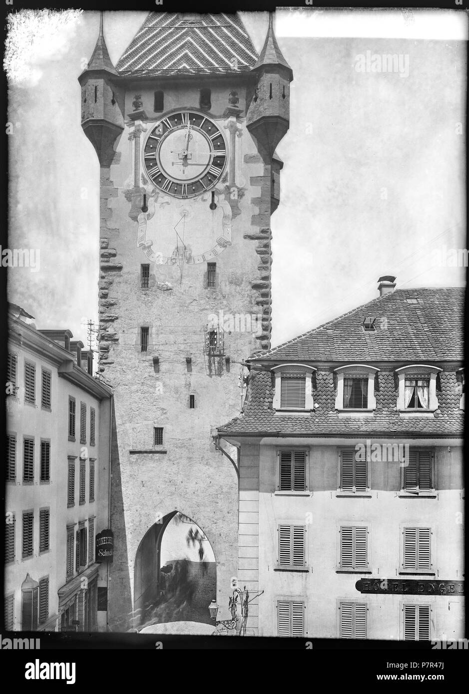 Baden, Turm, vue partielle; Vue partielle du sud de la tour de la ville de Baden et des maisons l'entourant, dans le canton d'Argovie.. 1901 66 CH-NB - Baden, Turm, vue partielle - Collection Max van Berchem - EAD-7068 Stock Photo