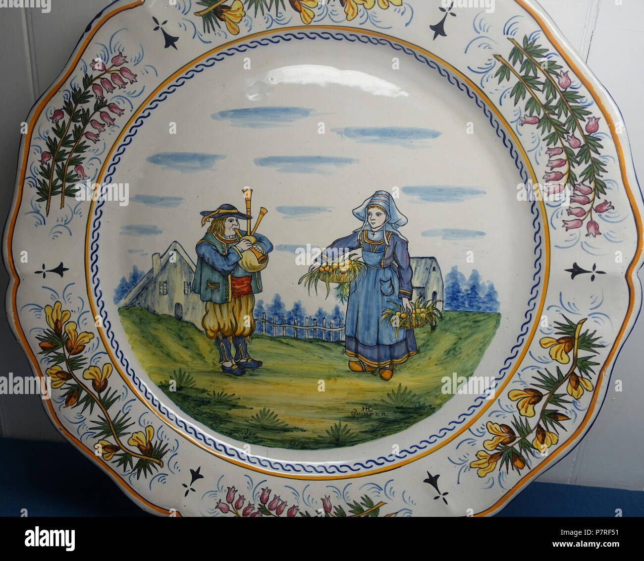 Faience object hi-res stock photography and images - Alamy
