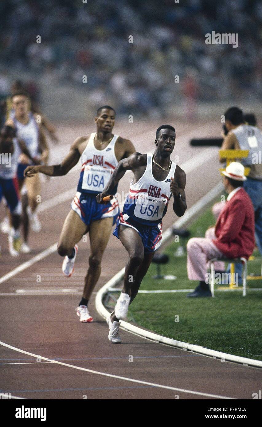 ATLETISMO. FINAL RELEVO 4x400. Michael JOHNSON portando el testigo. Juegos Olímpicos de Barcelona, 1992. Stock Photo