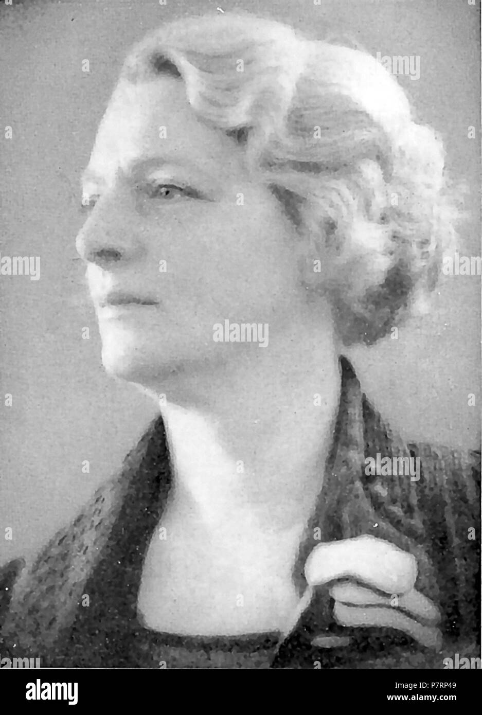 Deutsch: Julia C. Isbrücker-Dirksen. Porträtfoto Polski: Julia C. Isbrücker-Dirksen. Portret . circa 1930 224 Julia Isbrucker Stock Photo