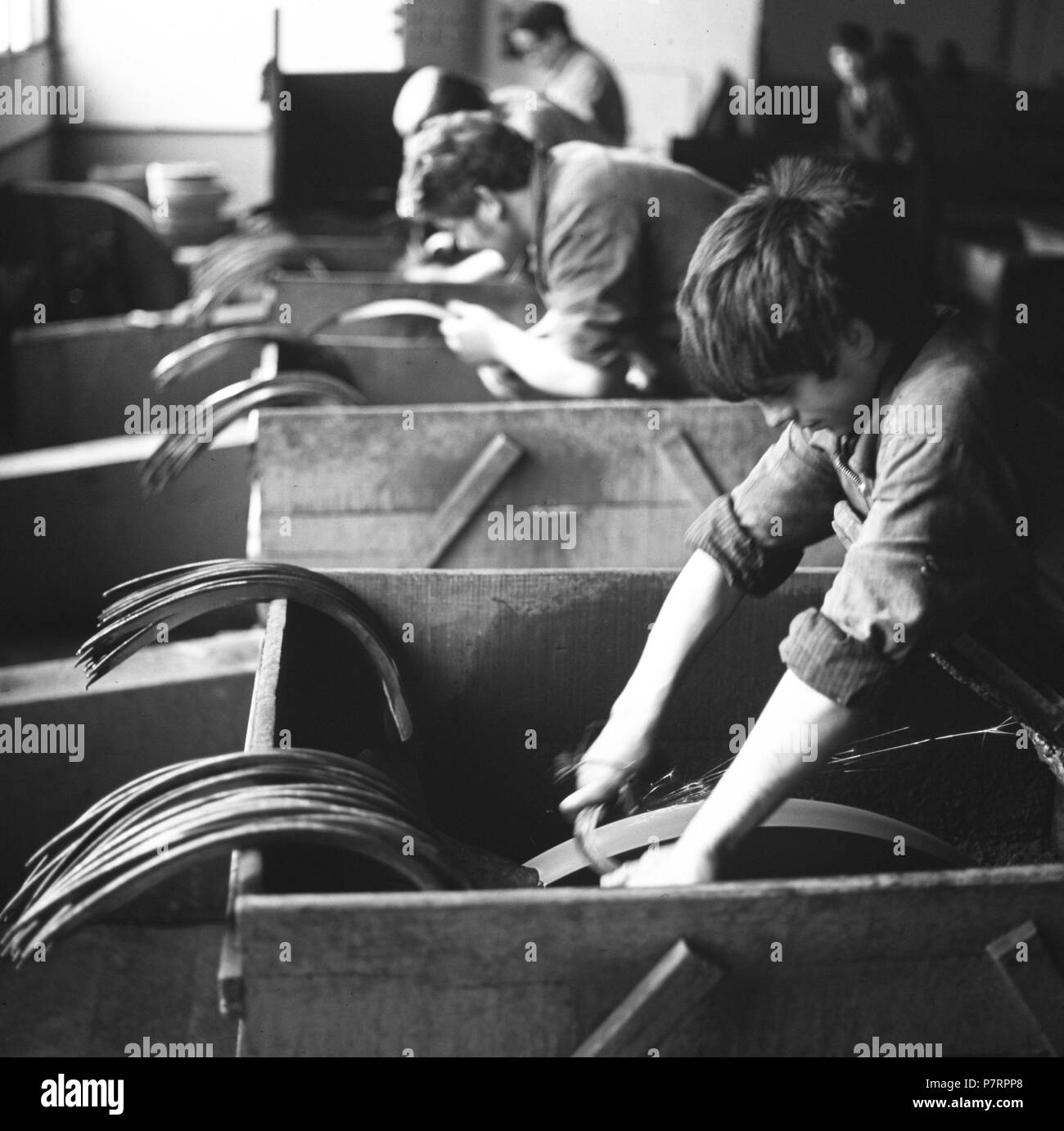 Fábrica de hoces en La Solana. Provincia de Ciudad Real. Años 70 Stock  Photo - Alamy
