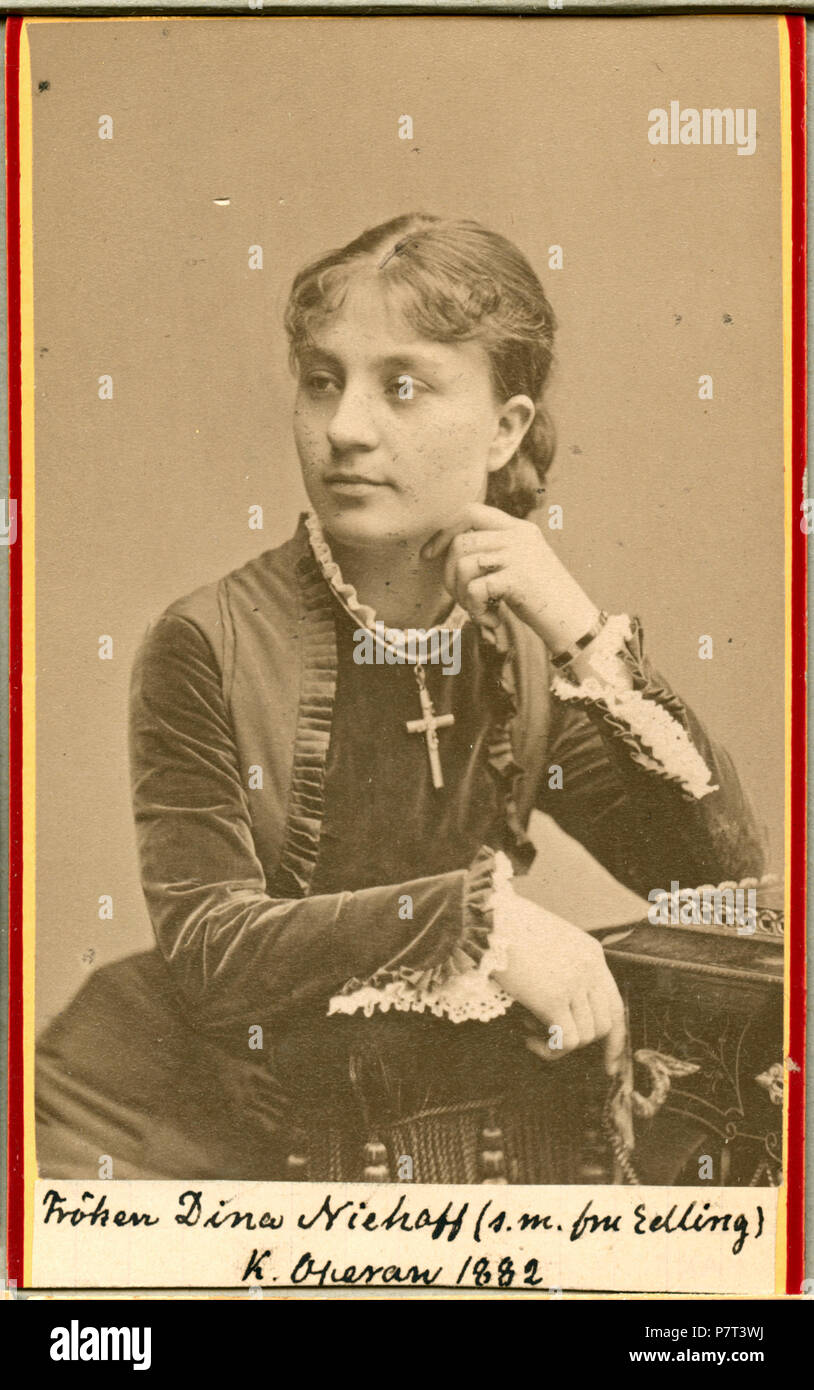 Dina Niehoff-Edling, Kungliga Operan 1882 133 Dina Niehoff, porträtt - SMV - H2 172 Stock Photo