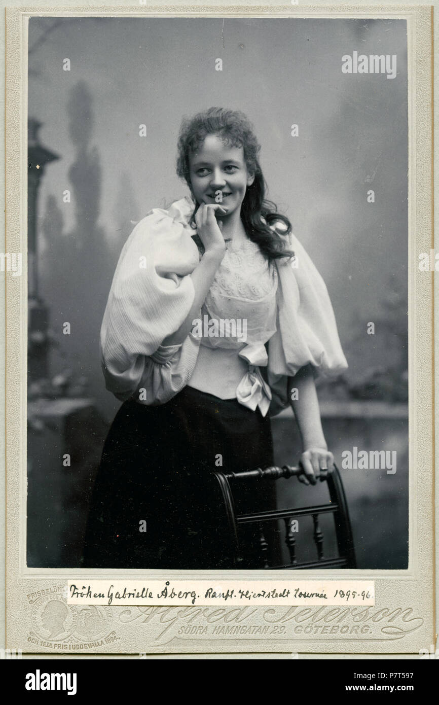 Ella Åberg, Ranft & Hjertstedt-turné 1895-96 144 Ella Åberg, porträtt - SMV - H9 088 Stock Photo