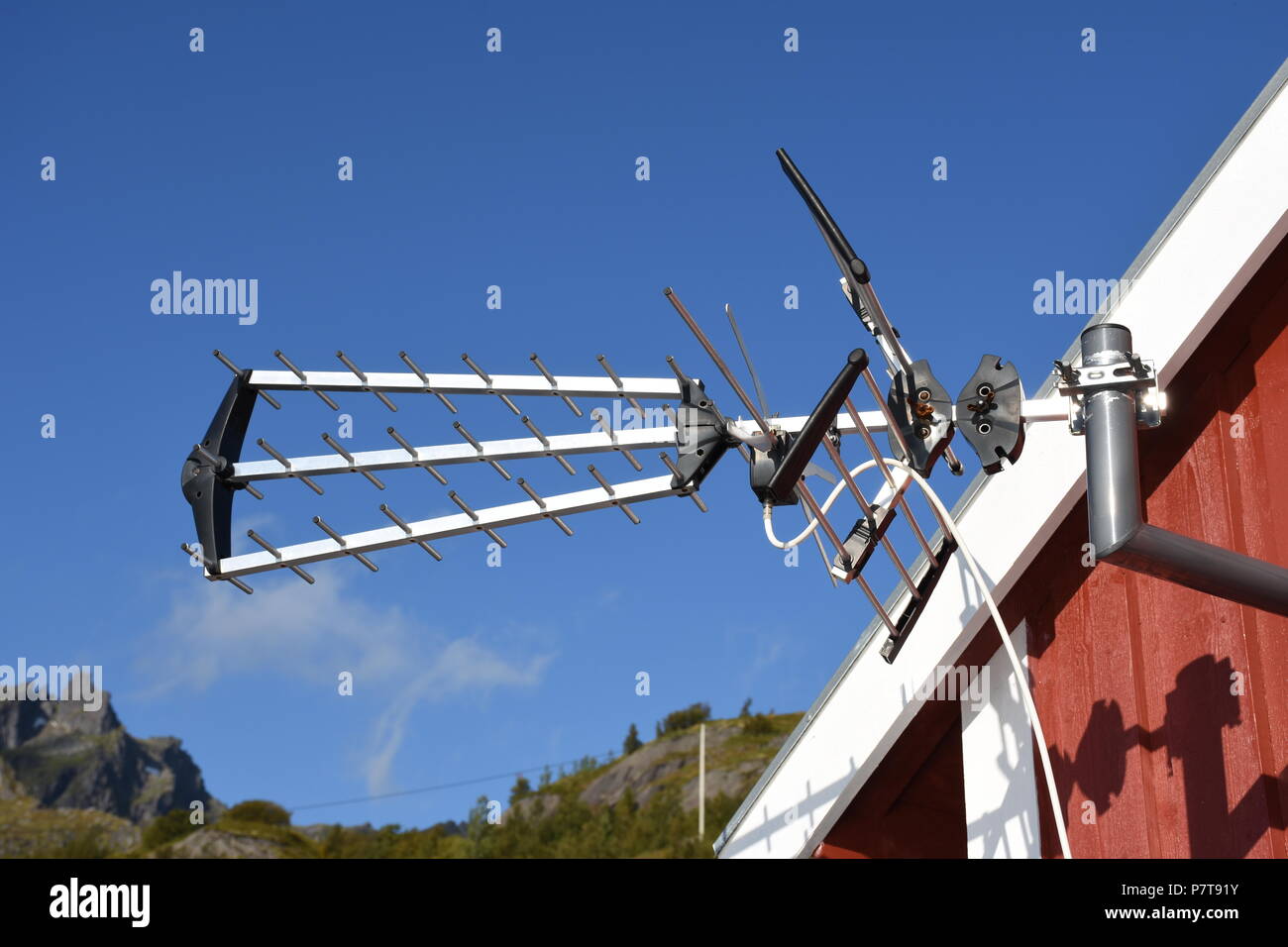 Antenne, TV, Fernsehen, Fernsehantenne, UHF, Richtantenne, Norwegen, Lofoten, Skandinavien, Yagi, Yagi Antenne, DVB-T, DVB-T2 Stock Photo