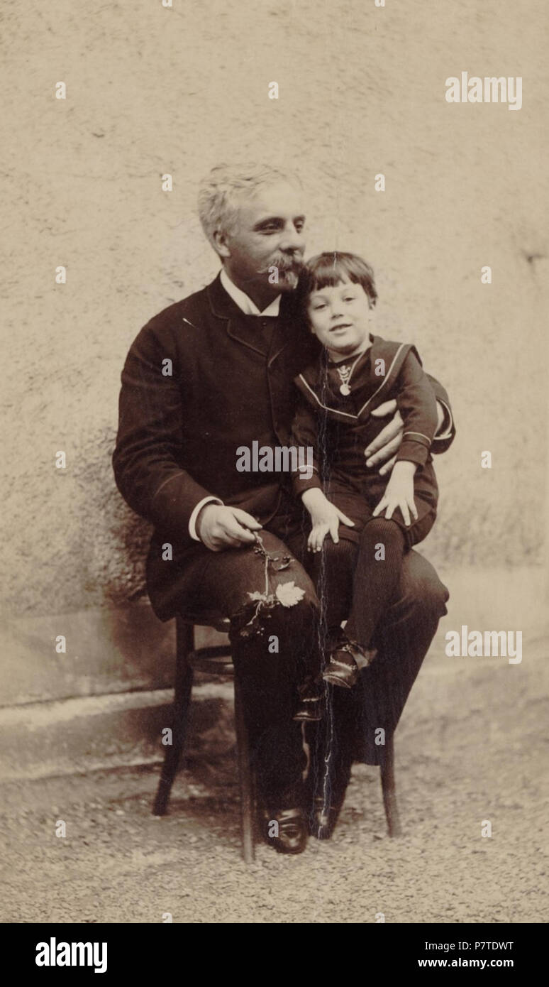 166 Gabriel Fauré et son fils 1887 Stock Photo