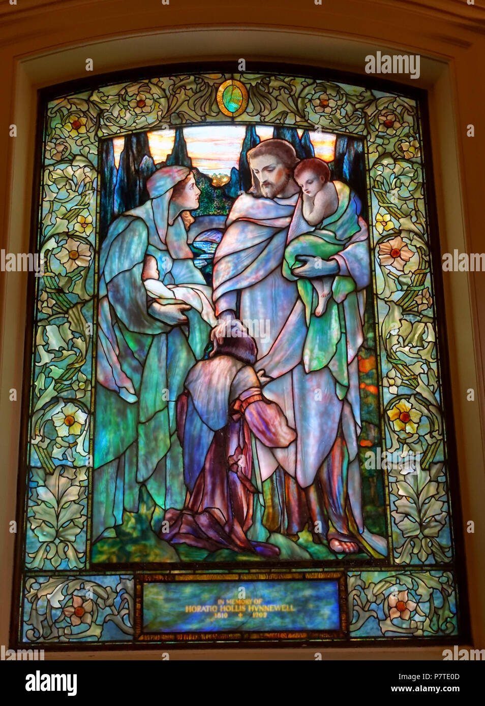 English: Tiffany stained glass window in the Arlington Street Church, 351-355 Boylston Street, Boston, Massachusetts, USA. 8 July 2017, 13:47:35 2 10 Jesus and the Children, Hunnewell Memorial Window, c. 1904, Tiffany Studios - Arlington Street Church - Boston, Massachusetts - DSC06988 Stock Photo