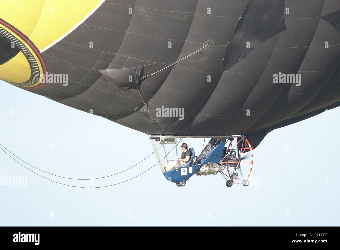 Wroclaw/Poland. 7th Jul, 2018. The last day of the Lower Silesia Balloon Cup: in a heavy wind competitors try to keep their ballons on track. Credit: Borys Szefczyk/Alamy Live News. Stock Photo