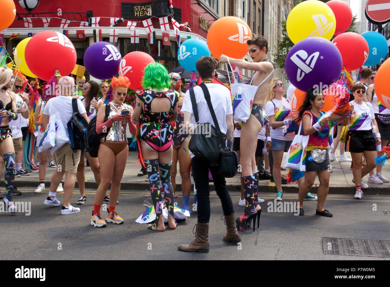 london-uk-7th-july-2018-employees-from-sony-playstation-preparing-for-the-pride-in-london-parade-2018-credit-dimple-patelalamy-live-news-P7W0M5.jpg