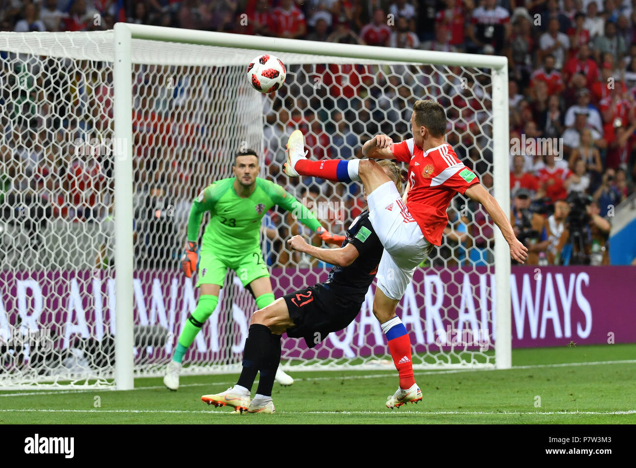 Sochi, Eussia. 07th July, 2018. Denis CHERYSHEV (RUS), goalchance, action, duels versus Domagoj VIDA (CRO), area penalty. Russia (RUS) - Croatia (CRO) 5-6 iE Quarterfinals, Round of Eight, Game 59 on 07.07.2018 in Sochi, Sochi Fisht Stadium. Football World Cup 2018 in Russia from 14.06. - 15.07.2018. | usage worldwide Credit: dpa/Alamy Live News Stock Photo