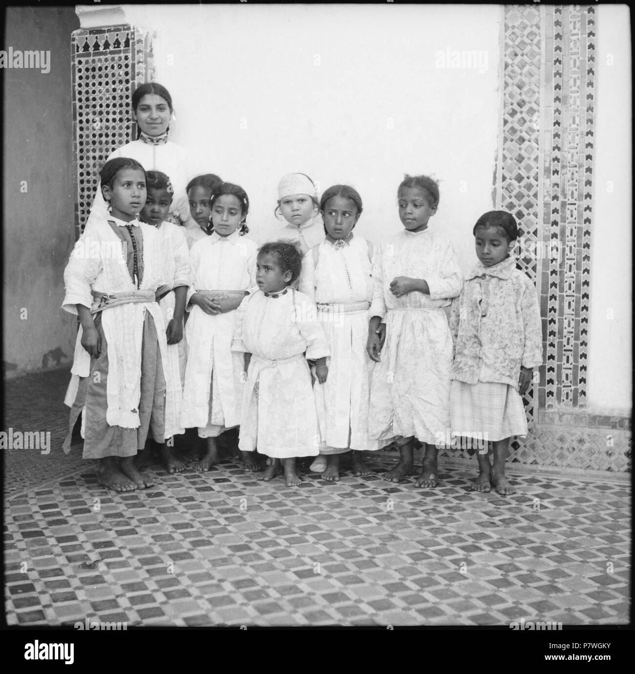 Ch Nb Spanisch Marokko Tetouan Kinder Annemarie Schwarzenbach Sla Schwarzenbach A 5 26 176 Stock Photo Alamy