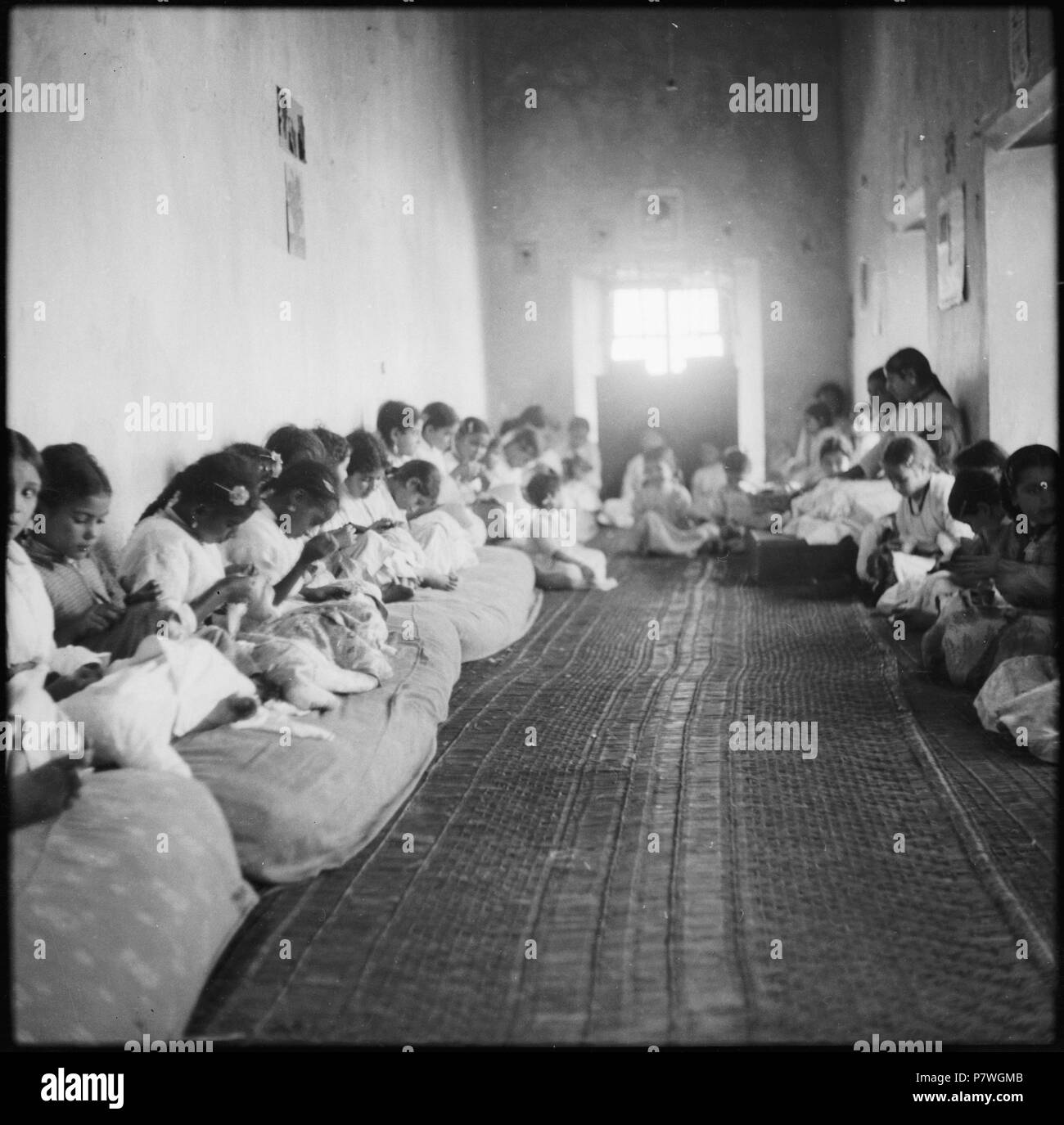 Ch Nb Spanisch Marokko Tetouan Kinder Annemarie Schwarzenbach Sla Schwarzenbach A 5 26 174 Stock Photo Alamy