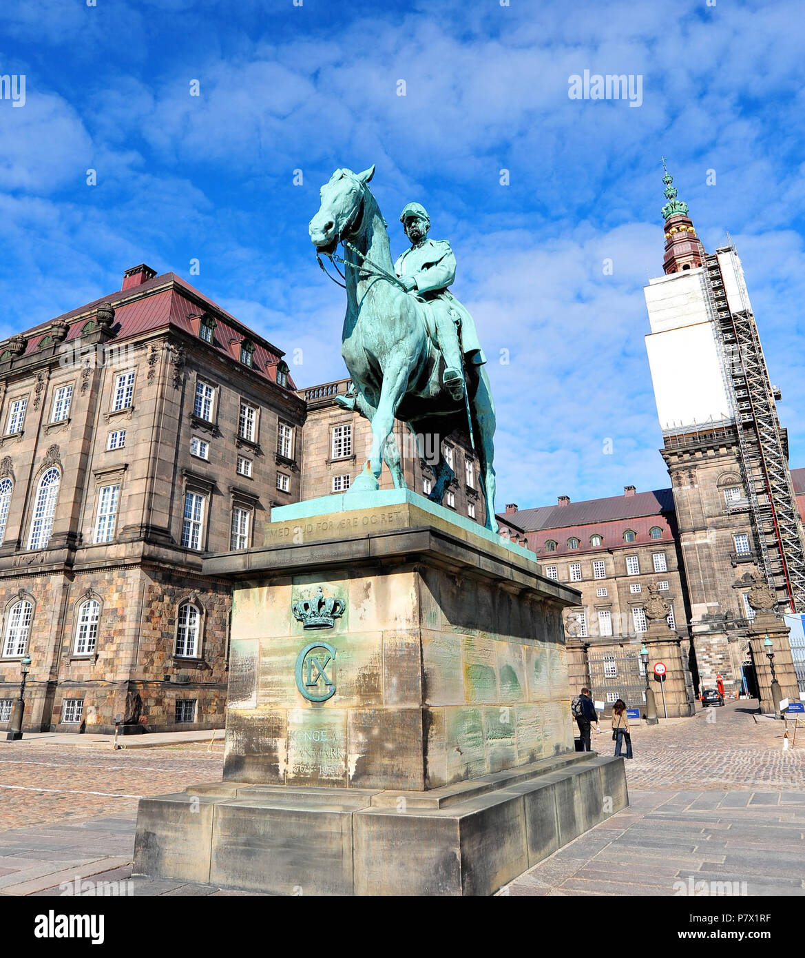 English: Picture of the King Christian IX Monument in the Christiansborg Palace. . 13 September 2008 230 King Christian IX of Denmark Statue Stock Photo
