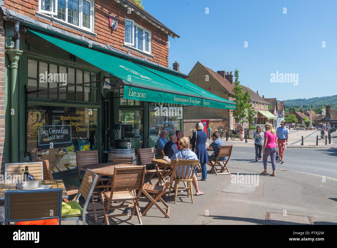No2 Pound Street, a wine shop and British delicatessen, Wendover, Buckinghamshire, England, UK Stock Photo