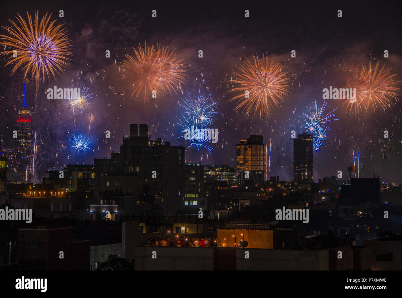 Fireworks in N.Y.C. from Williamsburg, Brooklyn. 2018 Stock Photo Alamy