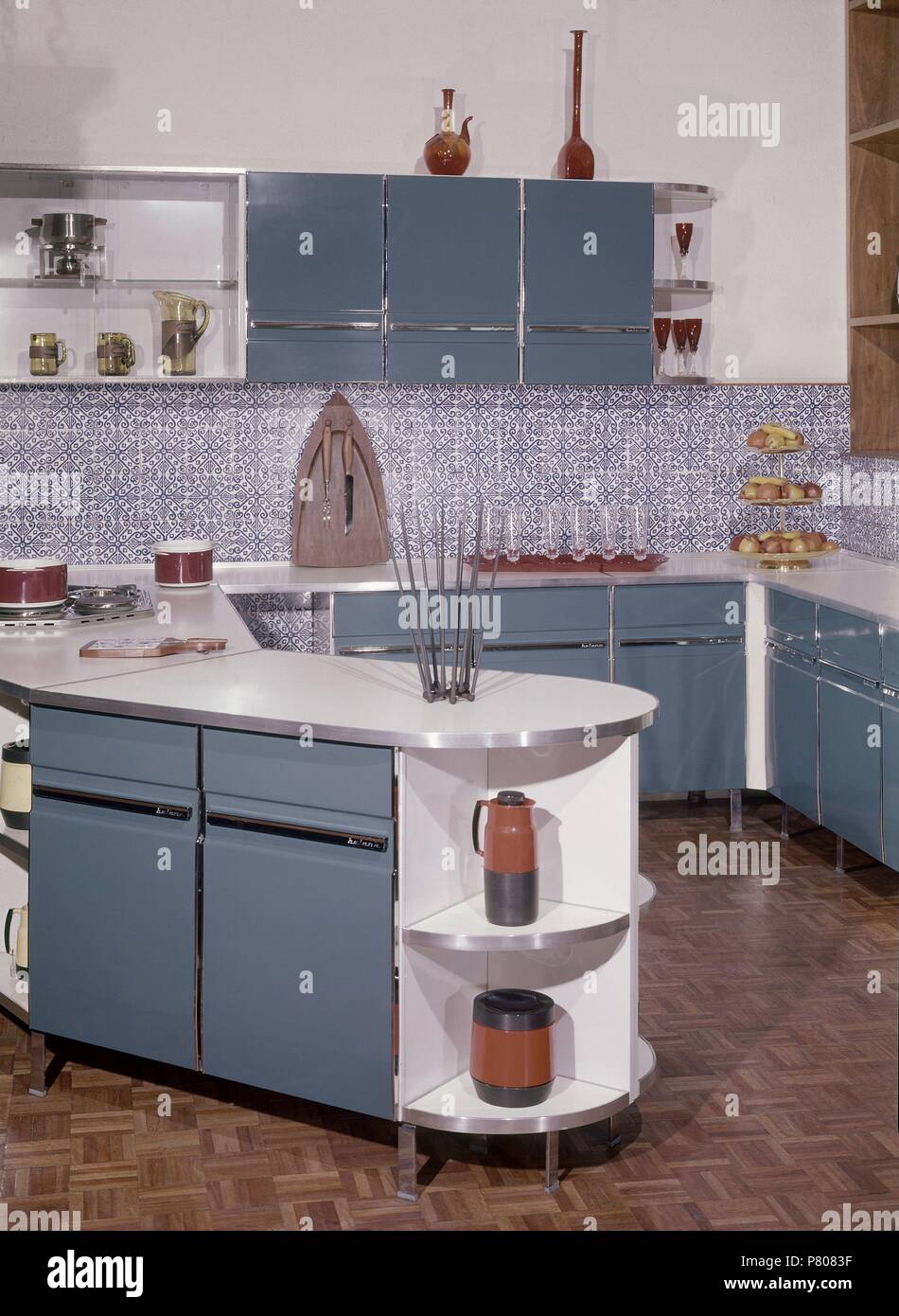 MUEBLES DE COCINA - AÑOS 60. Location: SISTEMAS A. F., MADRID, SPAIN Stock  Photo - Alamy