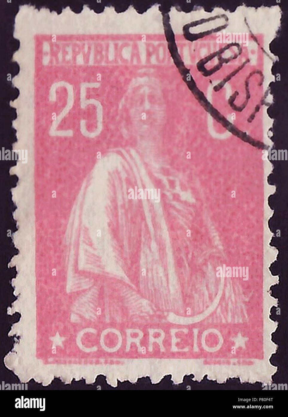 Stamp of Portugal; 1923; definitive stamp of the issue 'Ceres'; stamp postmarked Stamp: Michel: No. 276; Yvert et Tellier: No. 281; AFA: No. 247 Color: rose on normal paper Watermark: none Nominal value: 25 C. (Centavos) Postage validity: from 1923 until 30 November 1926 Stamp picture size (printed area without below names line): 17.5 x 25.0 mm . 1923 (first issue of the stamp) 317 POR 1923 MiNr0276 pm B002 Stock Photo