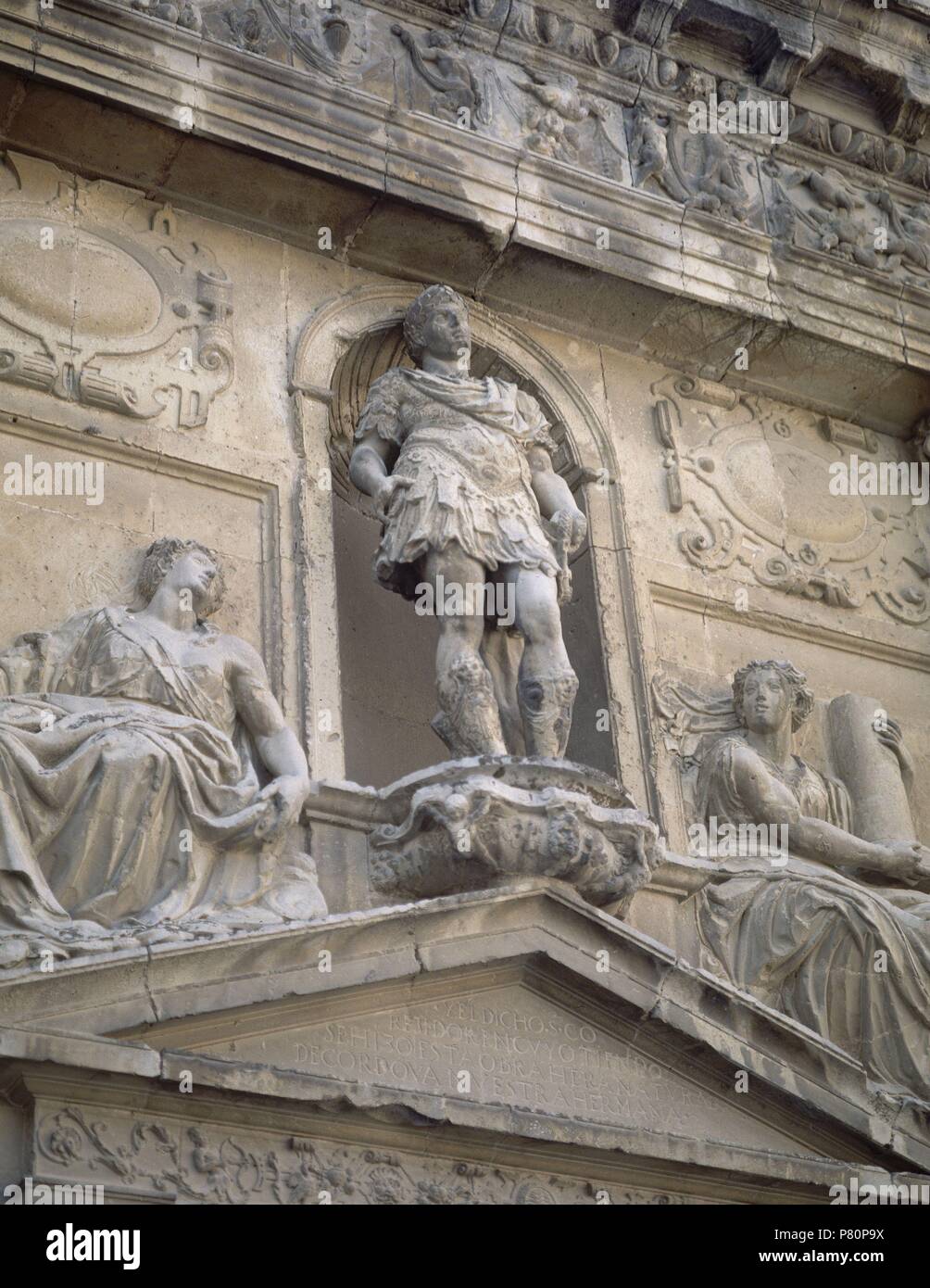 AYUNTAMIENTO ANTIGUO-ESCULTURA DE JULIO CESAR. Author: RIBERA ANDRES / MARTIN DE OLIVA DIEGO. Location: AYUNTAMIENTO ANTIGUO, SPAIN. Stock Photo
