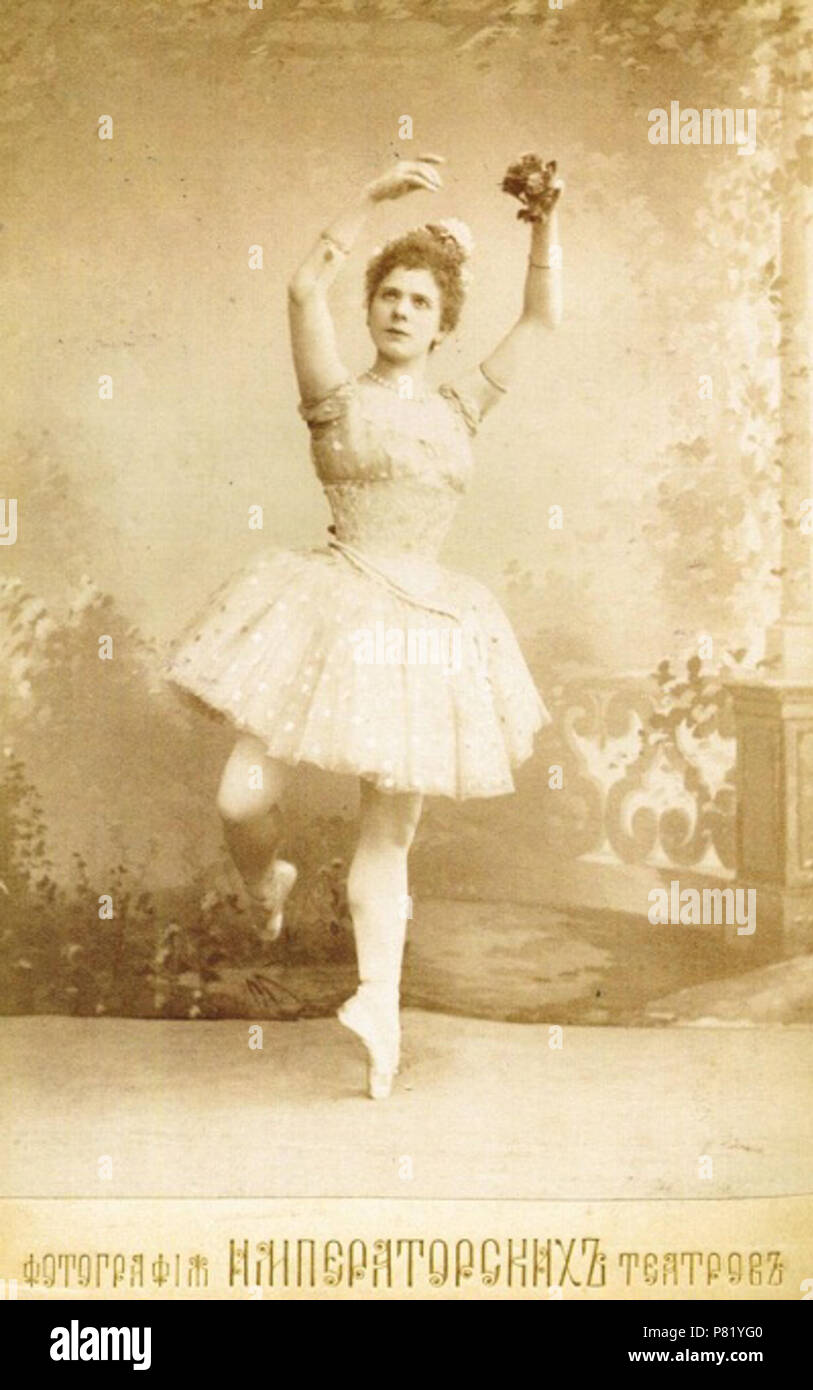 English: Photograph of Pierina Legnani (1863-1923), Prima ballerina assoluta  of the St. Petersburg Imperial Theatres. She is costumed for the first act  of the original production of the choreographer Marius Petipa (1818-1910)