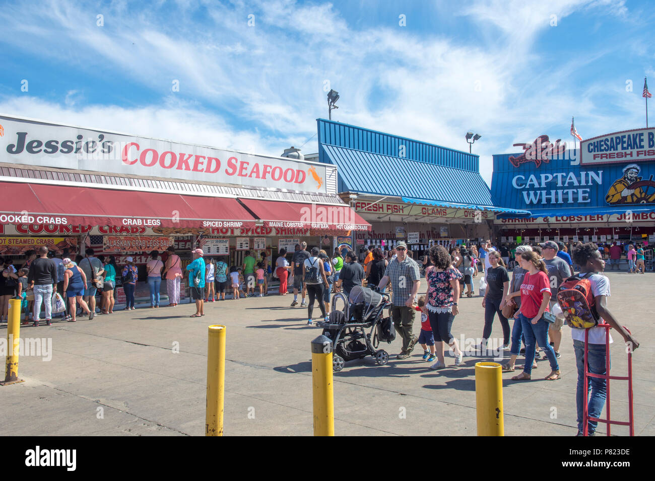 Dc wharf fish market hires stock photography and images Alamy