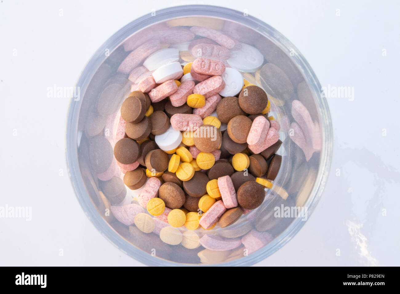 multicoloured prescription pills médecine drugs Stock Photo