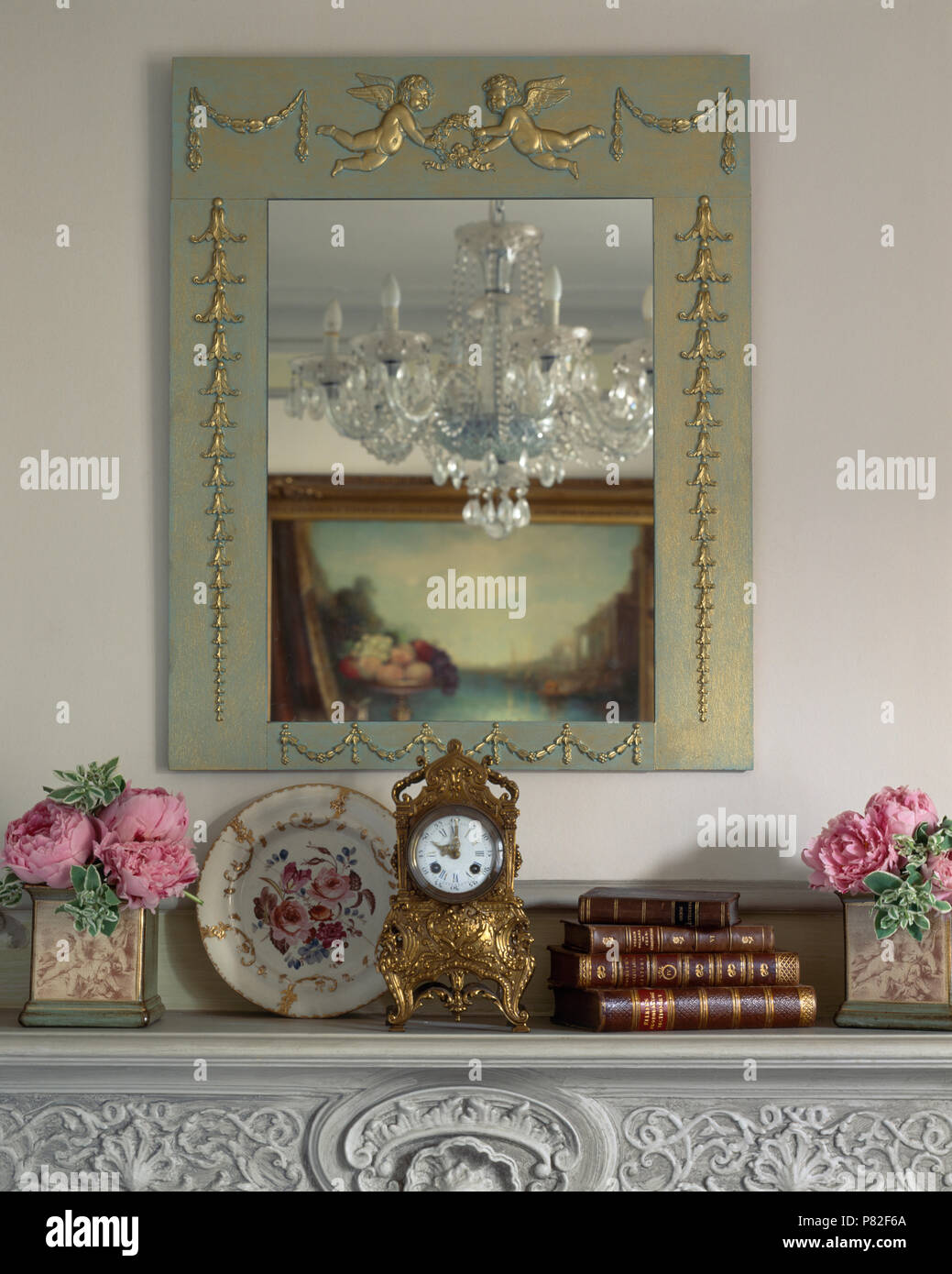 Interiors dining room mirrors hires stock photography and images Alamy