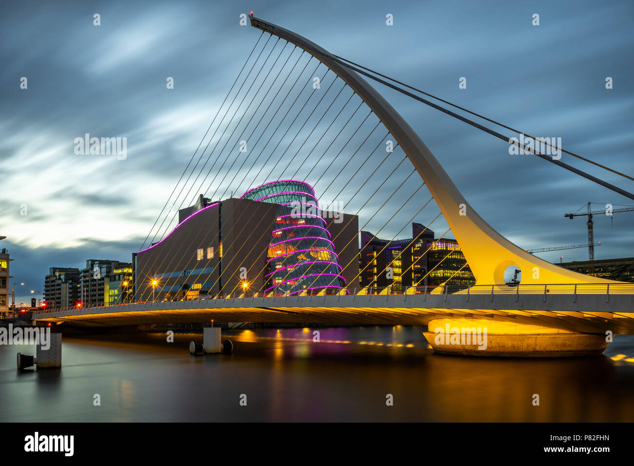 Dublin, Ireland - Samuel Beckett Bridge at dusk Stock Photo - Alamy