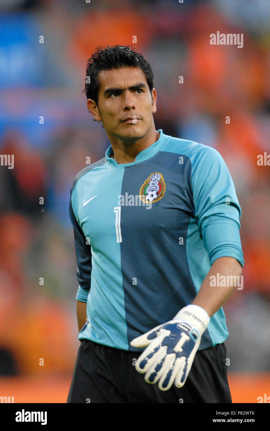 Chivas del Guadalajara Oswaldo Sanchez #1 Goalkeeper Jersey Size XL