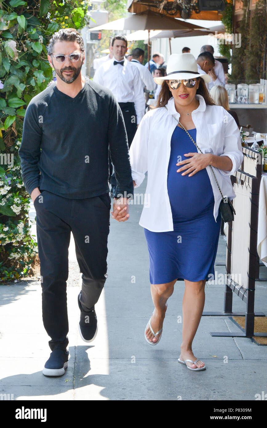 Eva Longoria expecting first child with husband Jose Baston – New