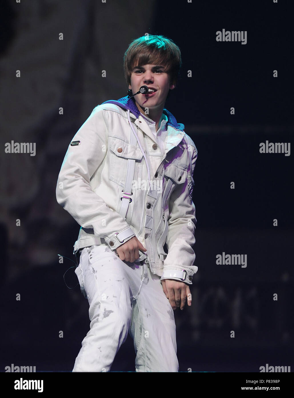 MIAMI, FL - DECEMBER 18:  Justin Bieber performs at AmericanAirlines Arena on December 18, 2010 in Miami, Florida.   People:   Justin Bieber Stock Photo