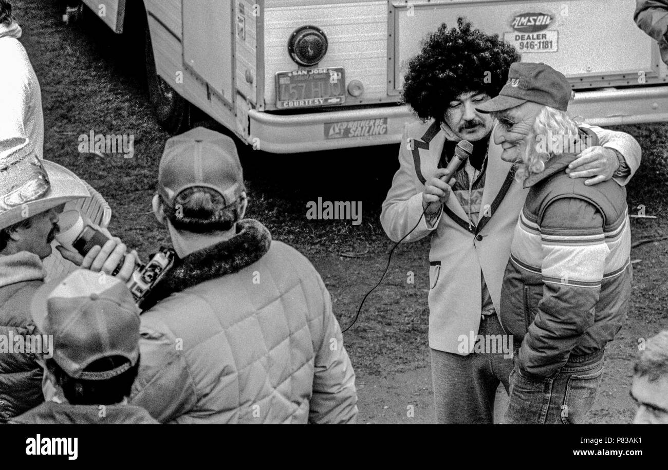 Stanford, California, USA. 20th Jan, 1985. 49ers fans play at doing interviews at the Super Bowl XIX tailgate on the Stanford University campus. The San Francisco 49ers defeated the Miami Dolphins 38-16 on Sunday, January 20, 1985. Credit: Al Golub/ZUMA Wire/Alamy Live News Stock Photo