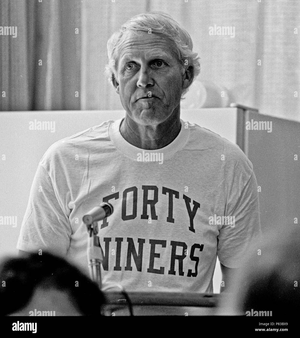 Rocklin, California, USA. 3rd Aug, 1982. San Francisco 49ers training camp August 3, 1982 at Sierra College, Rocklin, California. Head Coach Bill Walsh Credit: Al Golub/ZUMA Wire/Alamy Live News Stock Photo