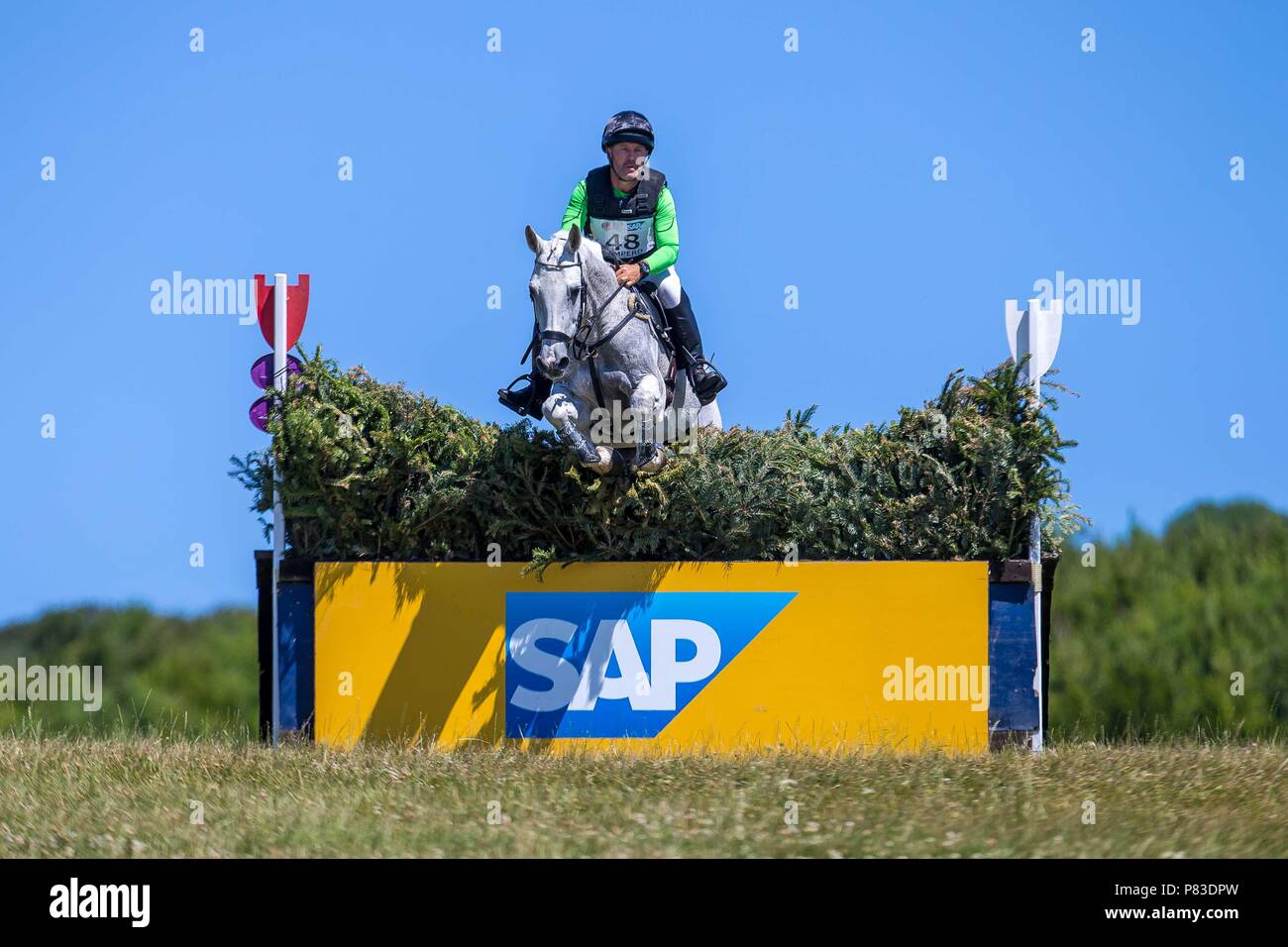 Wiltshire, UK. 8th July, 2018. Warren Lamperd riding Silvia. GBR. Day 4. CIC***. Event Rider Masters. Section A. Cross Country. St James Barbury Horse Trials. Wroughton. Wilstshire. UK. 08/07/2018. Credit: Sport In Pictures/Alamy Live News Stock Photo