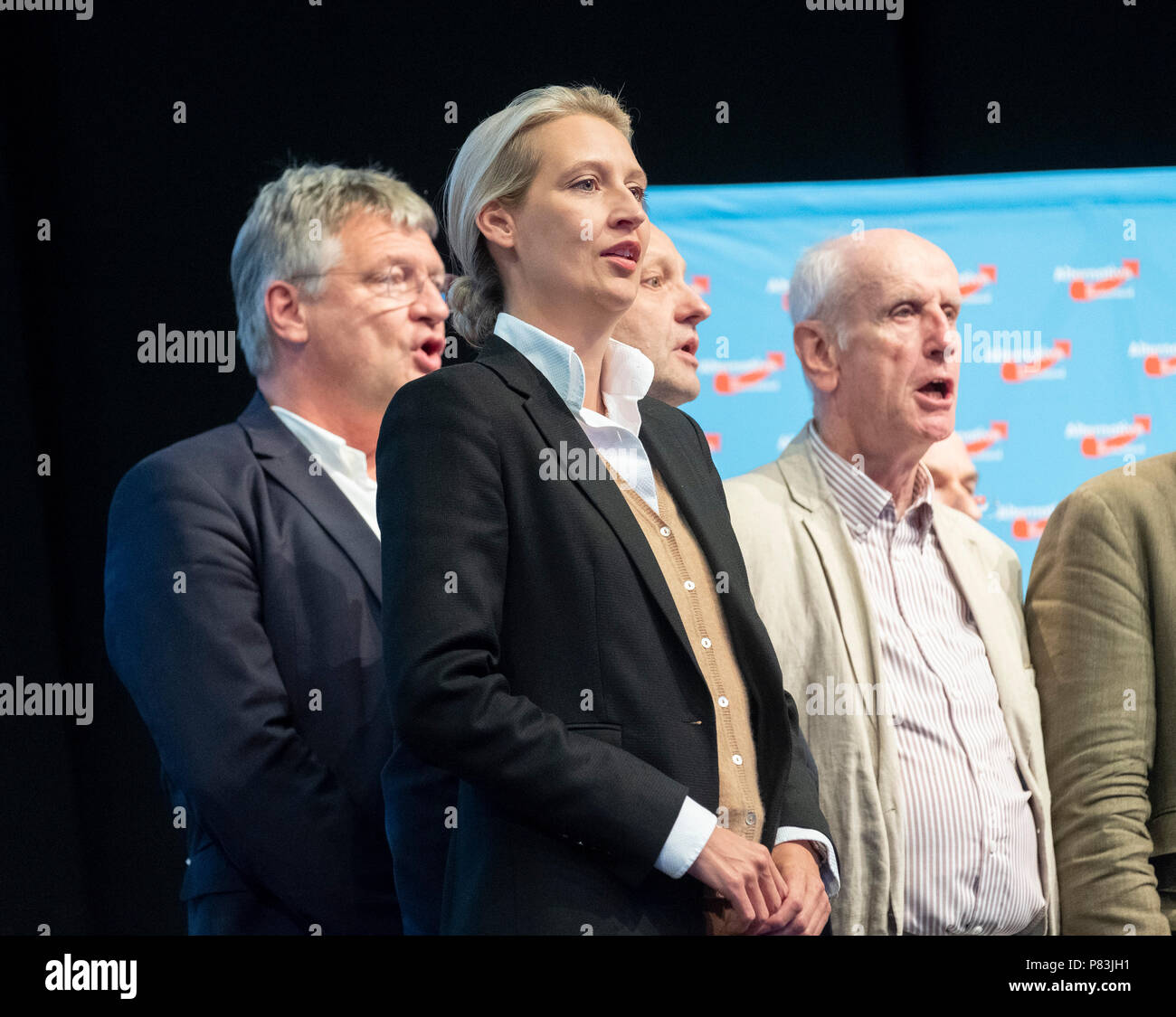 page 7 alice left high resolution stock photography and images alamy