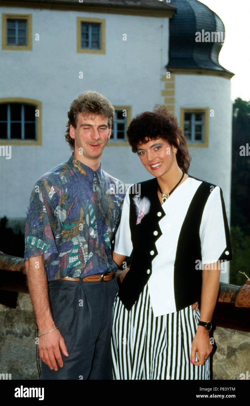 Baron Markus von und zu Aufseß mit Freundin Irene Stieber, Deutschland 1991. Count Markus von und zu Aufsess with his girlfriend Irene Stieber, Germany 1991. Stock Photo