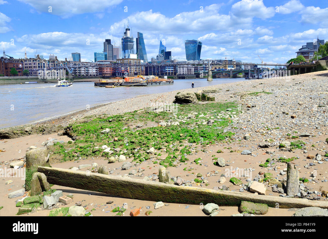 Thames at low tide hires stock photography and images Alamy
