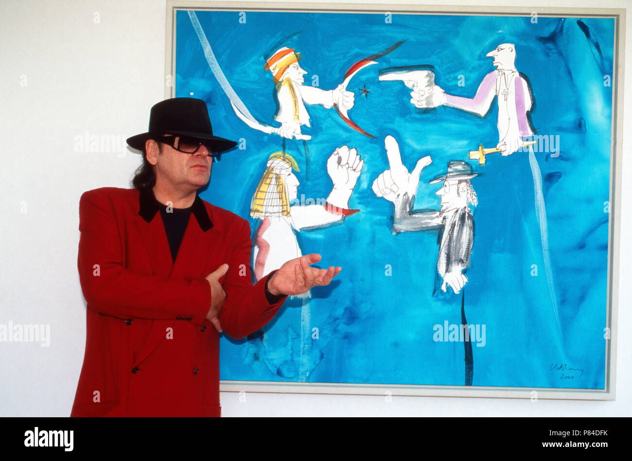 Sänger Udo Lindenberg in der Ausstellung seines Gemäldezyklus "Die zehn Gebote" in der Galerie 