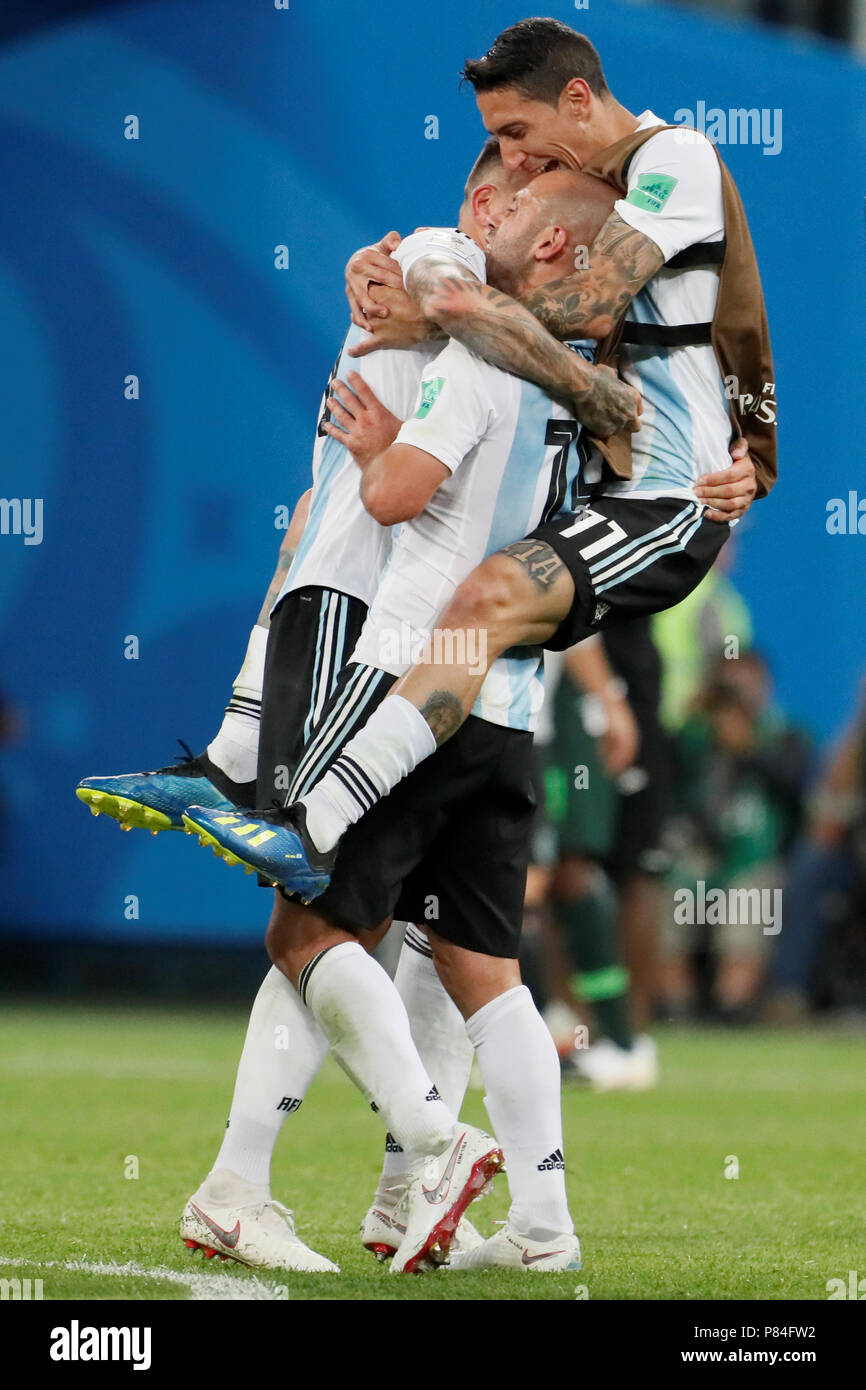 SAINT PETERSBURG, RUSSIA - JUNE 26: (L to R) Nicolas Otamendi, Javier Mascherano and Angel Di Maria of Argentina national team celebrate victory during the 2018 FIFA World Cup Russia group D match between Nigeria and Argentina at Saint Petersburg Stadium on June 26, 2018 in Saint Petersburg, Russia. (MB Media) Stock Photo