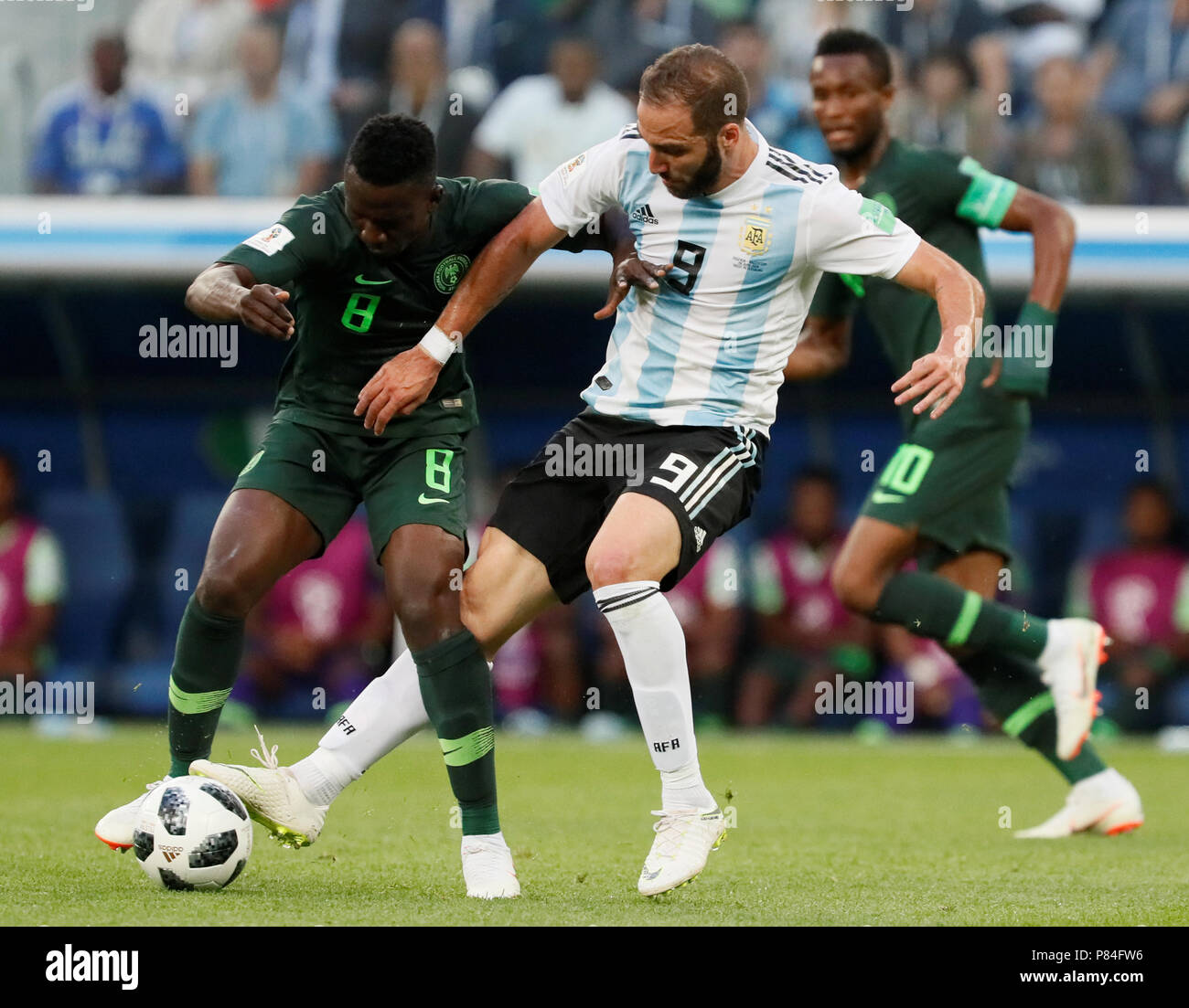 SAINT PETERSBURG, RUSSIA - JUNE 26: Oghenekaro Etebo (L) of Nigeria national team and Gonzalo Higuain of Argentina national team vie for the ball during the 2018 FIFA World Cup Russia group D match between Nigeria and Argentina at Saint Petersburg Stadium on June 26, 2018 in Saint Petersburg, Russia. (MB Media) Stock Photo