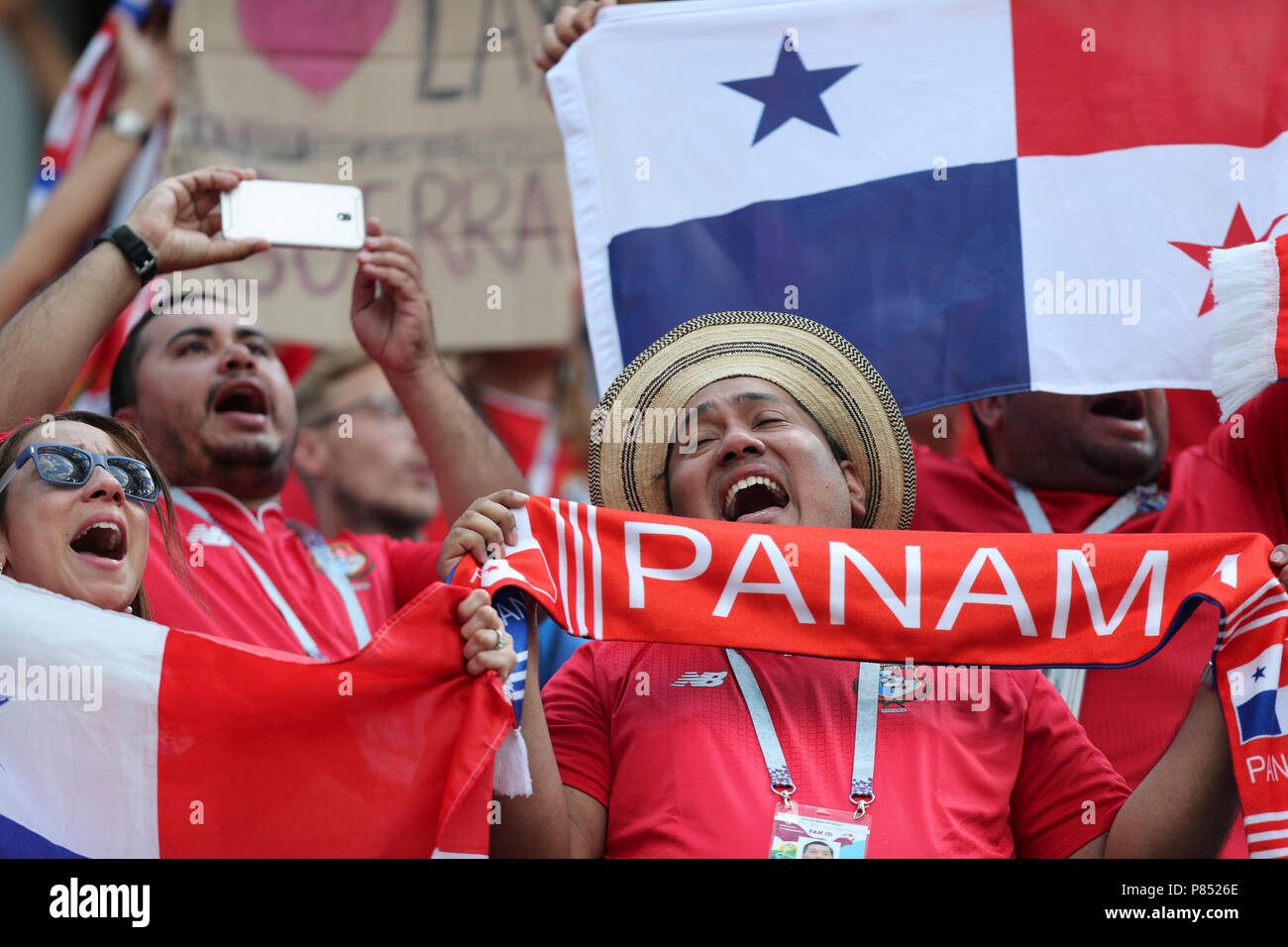 Torcida do Panama  realizada neste domingo, 24, no Estádio Nizhny Novgorod, na Rússia, válida pela 2ª rodada do Grupo G da Copa do Mundo 2018. Stock Photo
