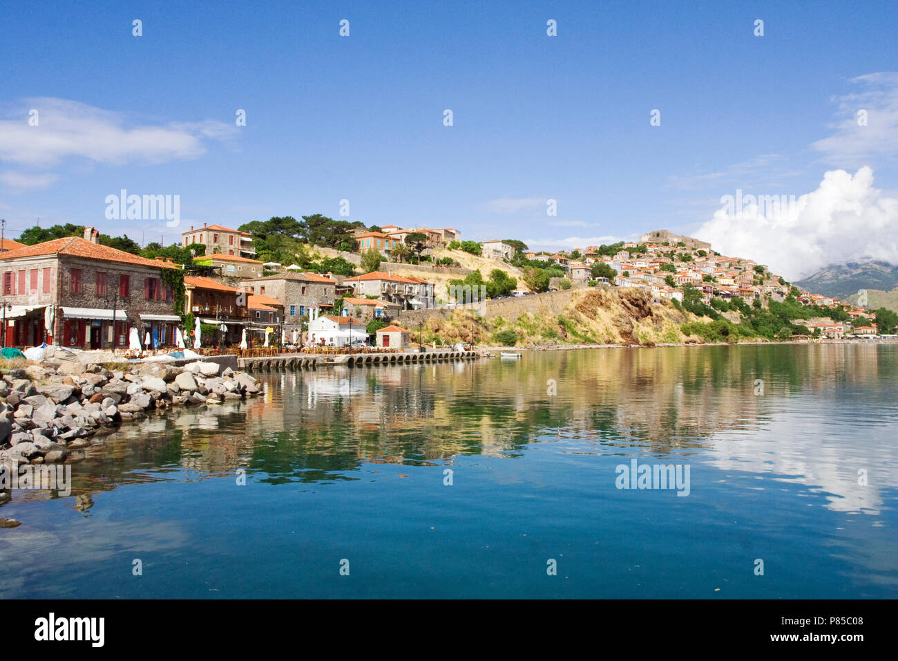 Molivos op Lesbos; Molivos on Lesvos Stock Photo