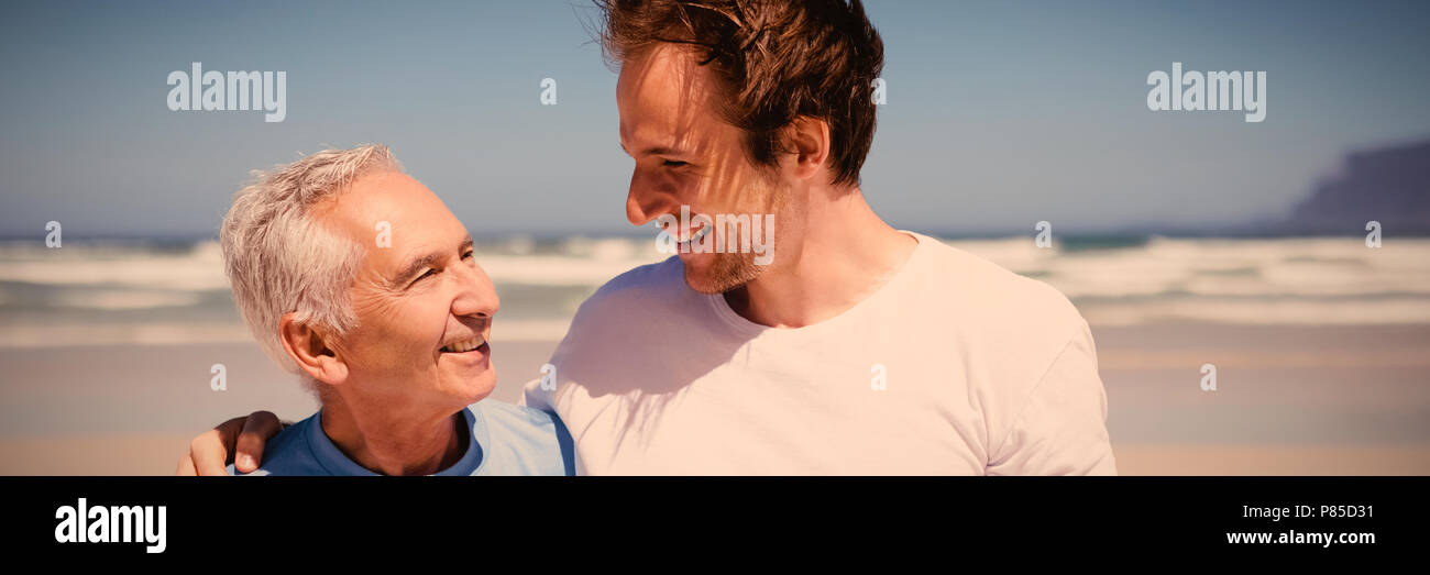 Happy family beach hi-res stock photography and images - Alamy