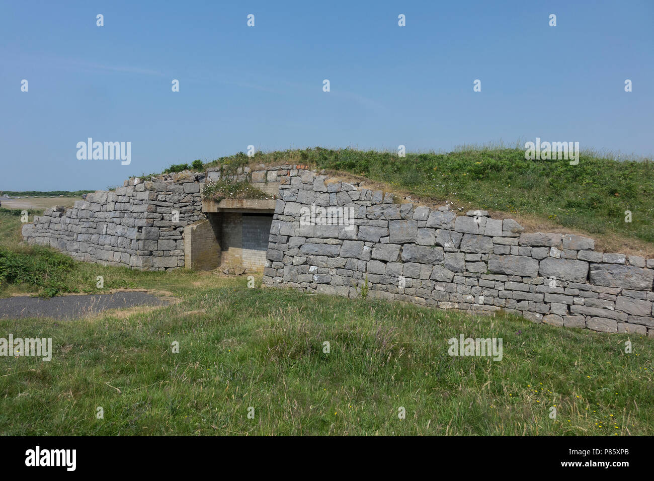 Wales, Pembrokeshire, St.Govan;s Head, world war 2 bunker Stock Photo