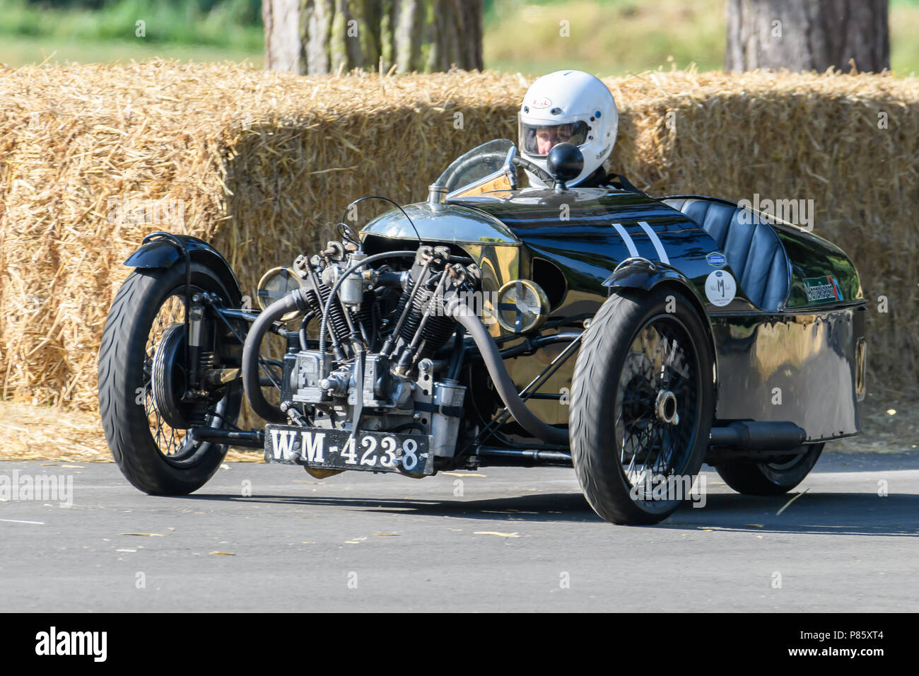 Historic racing engines hi-res stock photography and images - Alamy