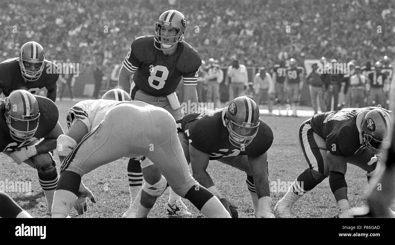 Steve young 49ers Black and White Stock Photos & Images - Alamy