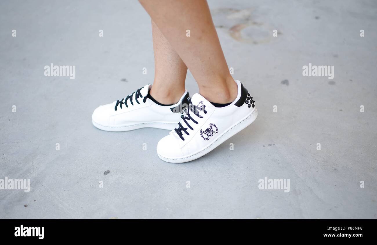 Xyon revolution shoes hi-res stock photography and images - Alamy