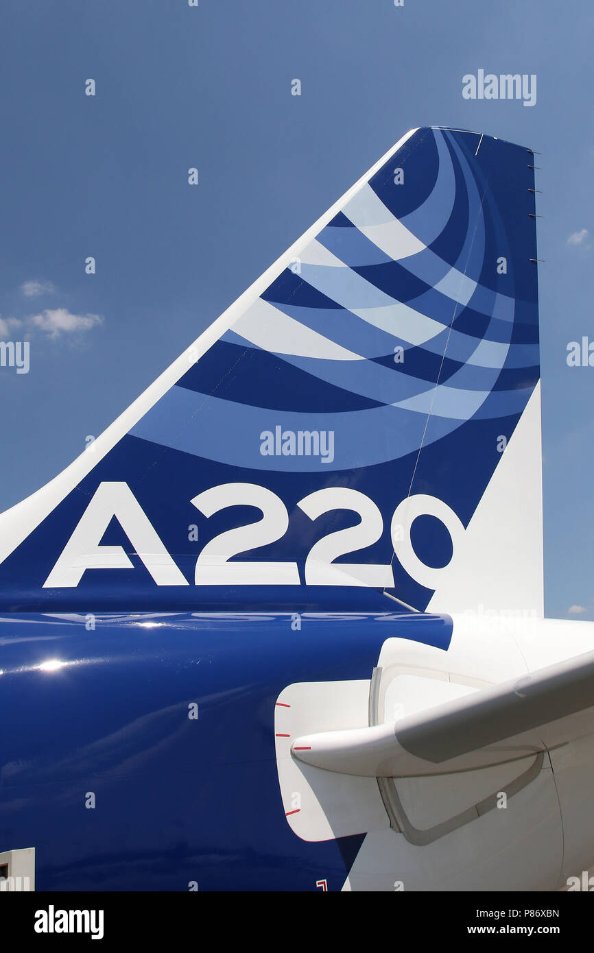 Toulouse ( France) July 10th, 2015 ; Presentation of the new Airbus A220-300 flies for the first time at the Airbus delivery center in Toulouse . Plane are issu of C series Bombardier CS300   Guillaume Faury, President of the Airbus Commercial Aircraft  Cockpit of Airbus A 220 Credit: Sebastien Lapeyrere/Alamy Live News. Stock Photo