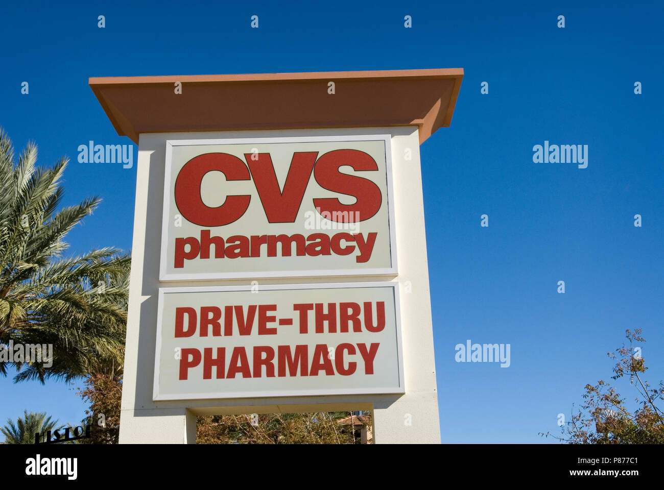 Drive thru pharmacy sign hi-res stock photography and images - Alamy