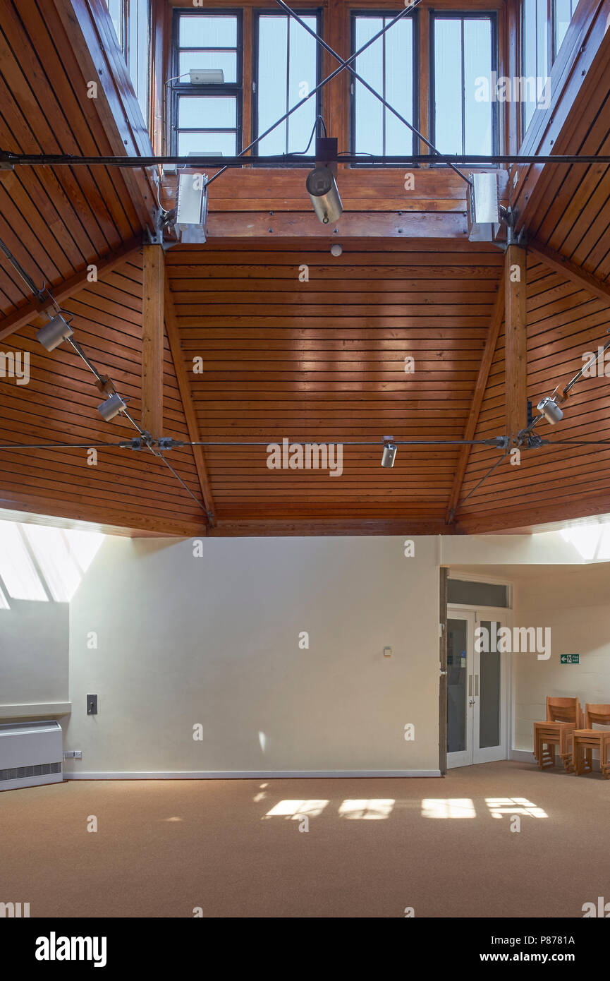 Blackheath Quaker Meeting House designed by Trevor Dannatt 1974 Stock