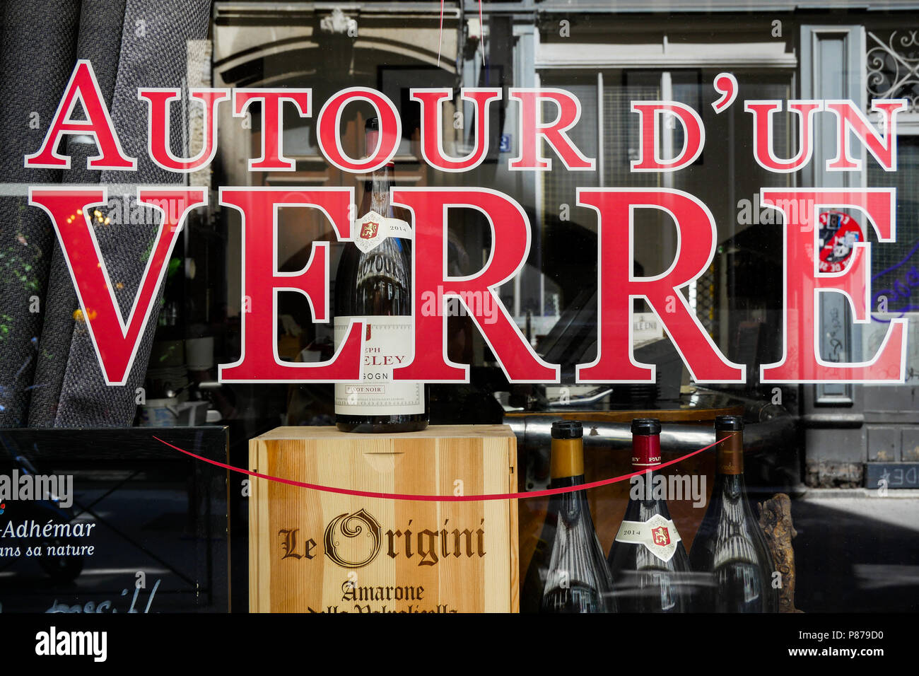 Around a drink, Wine bar, Lyon, France Stock Photo Alamy